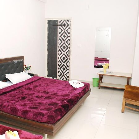 Hotel Harish Palace Agra  Kültér fotó